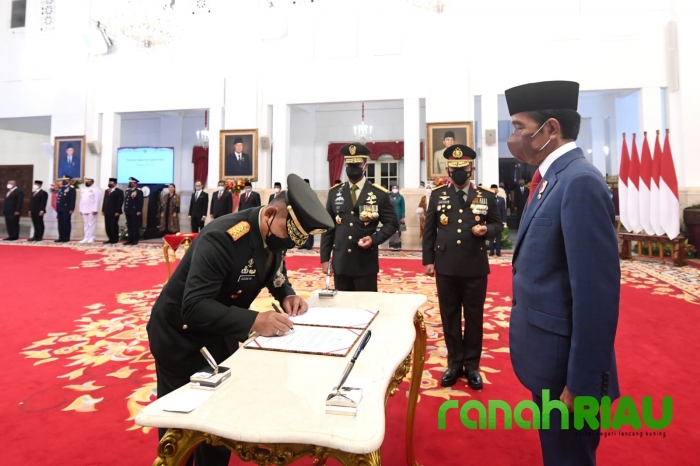Presiden Jokowi lantik KSAD di Istana Negara